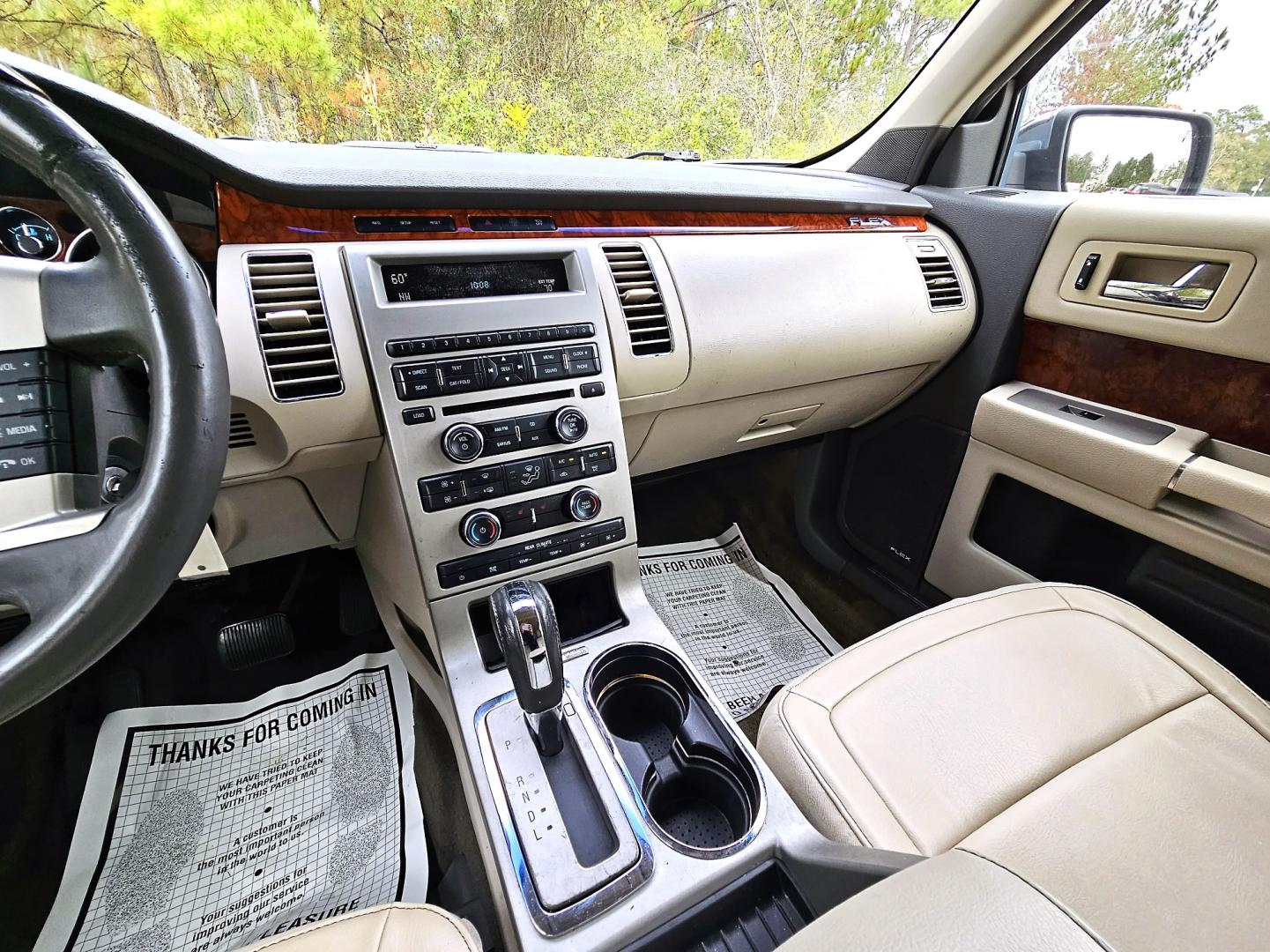 2012 Silver Ford Flex Limited FWD (2FMGK5DC3CB) with an 3.5L V6 DOHC 24V engine, 6-Speed Automatic Overdrive transmission, located at 18001 Kellogg Rd, Saucier, MS, 39574, (228) 832-1441, 139.421463, -76.641457 - Photo#13